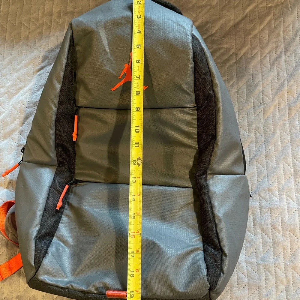 Jordan‎ backpack gray/red EUC